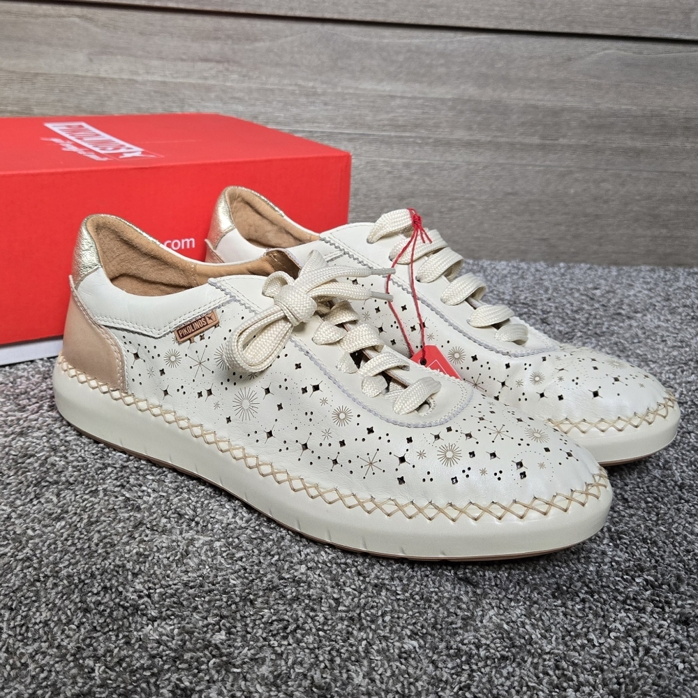 Pikolinos Mesina Women’s basic punched leather Sneakers NEW size 42 (US 11/11.5)